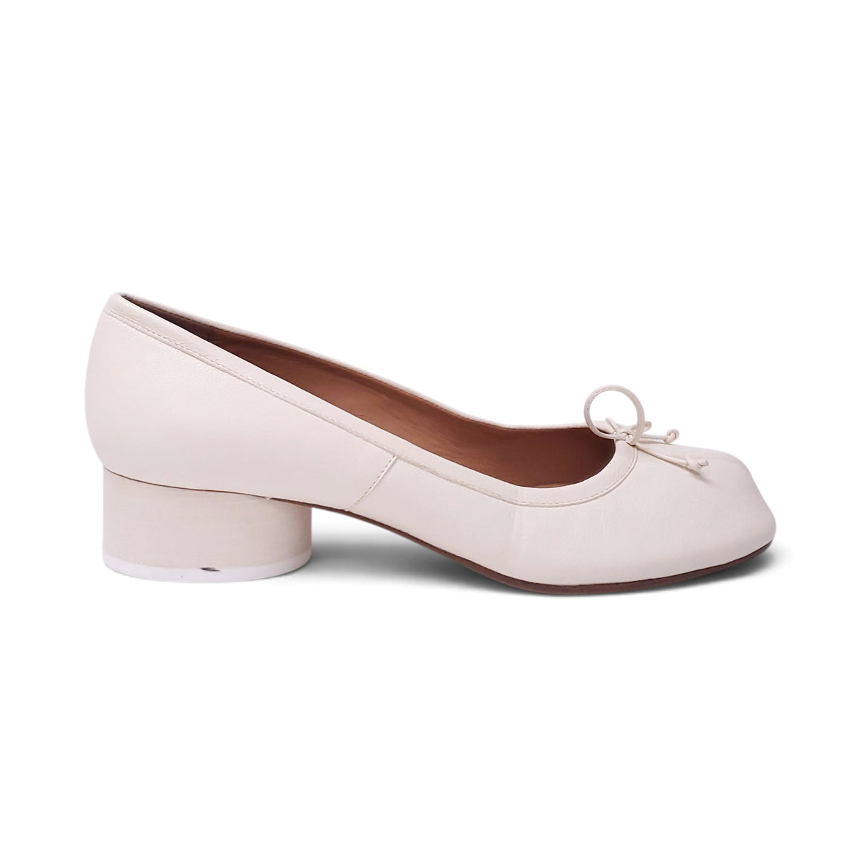 MAISON MARGIELA BALLERINA TABI IN CREAM - SIZE 40