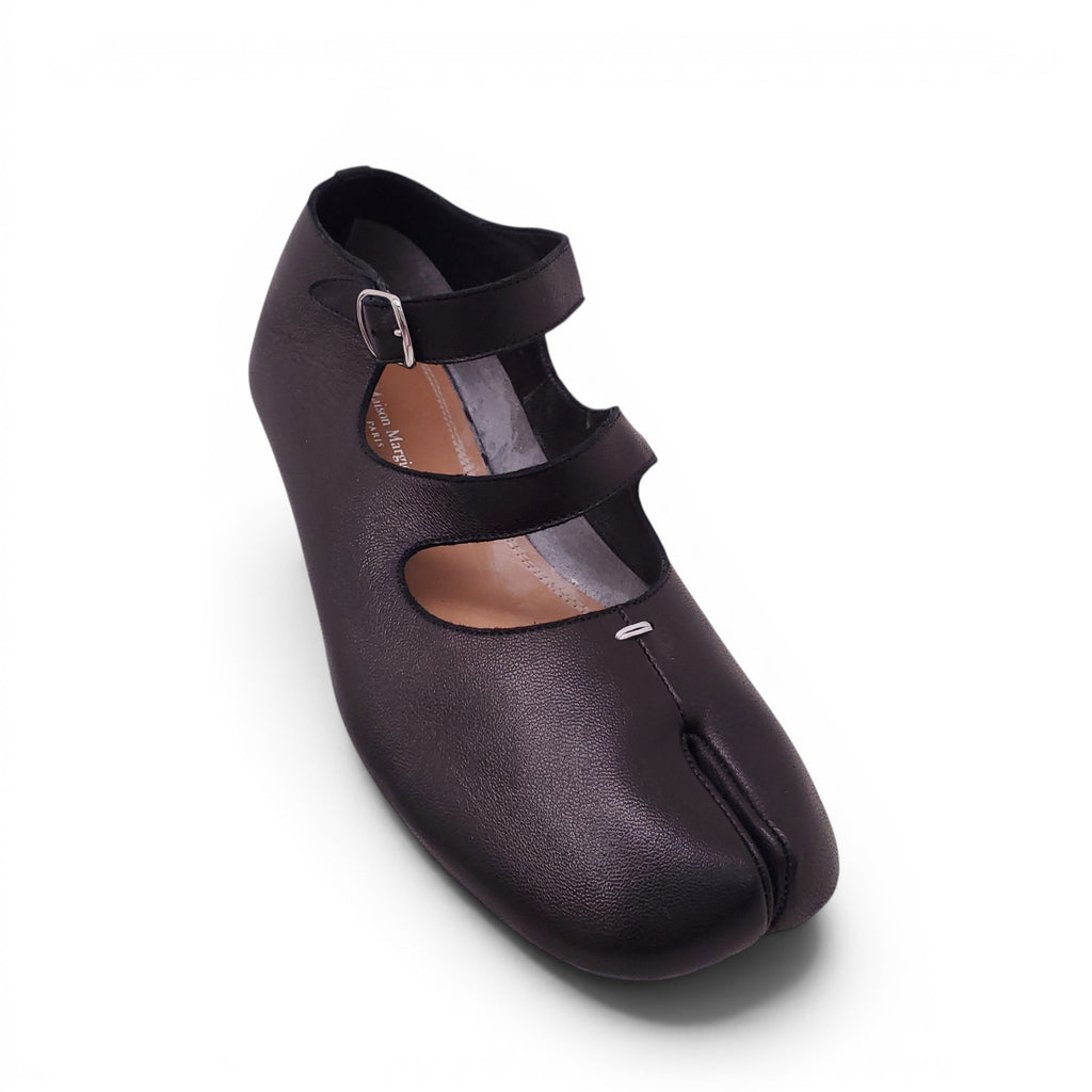 MAISON MARGIELA BLACK LEATHER STRAPPY TABI FLATS - SIZE 36
