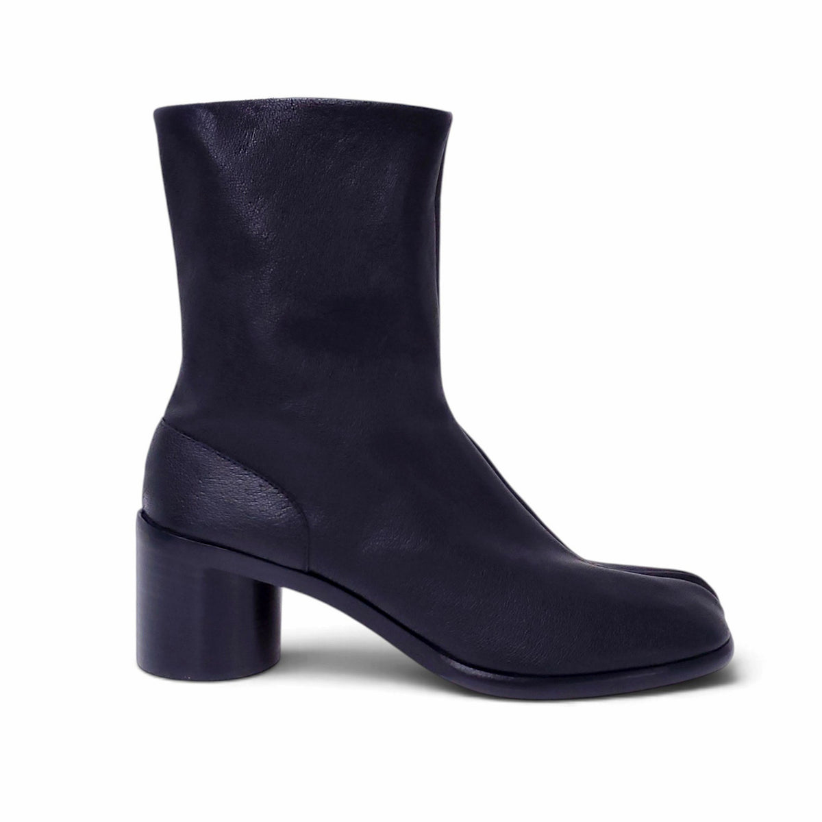 MAISON MARGIELA TABI ANKLE BOOTS IN BLACK - SIZE 42