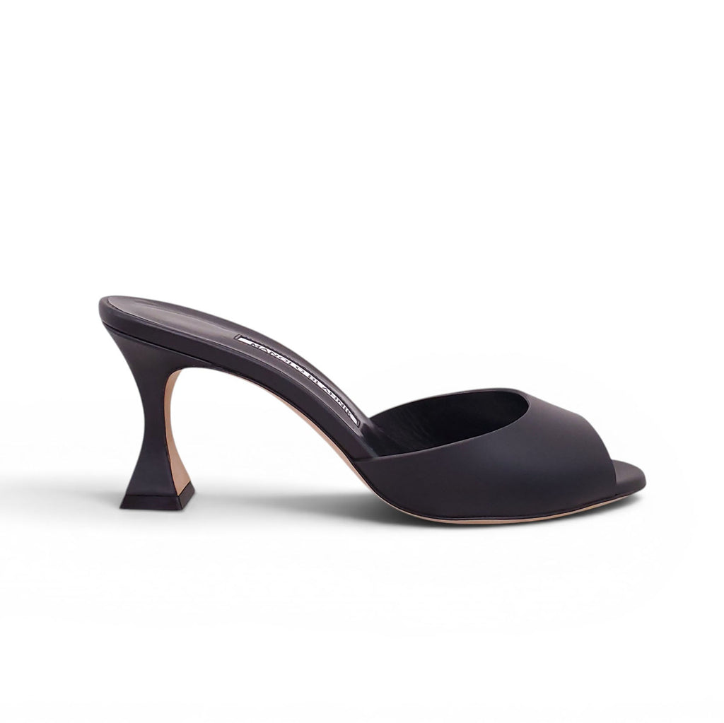 MANOLO BLAHNIK BLACK MULES - SIZE 38