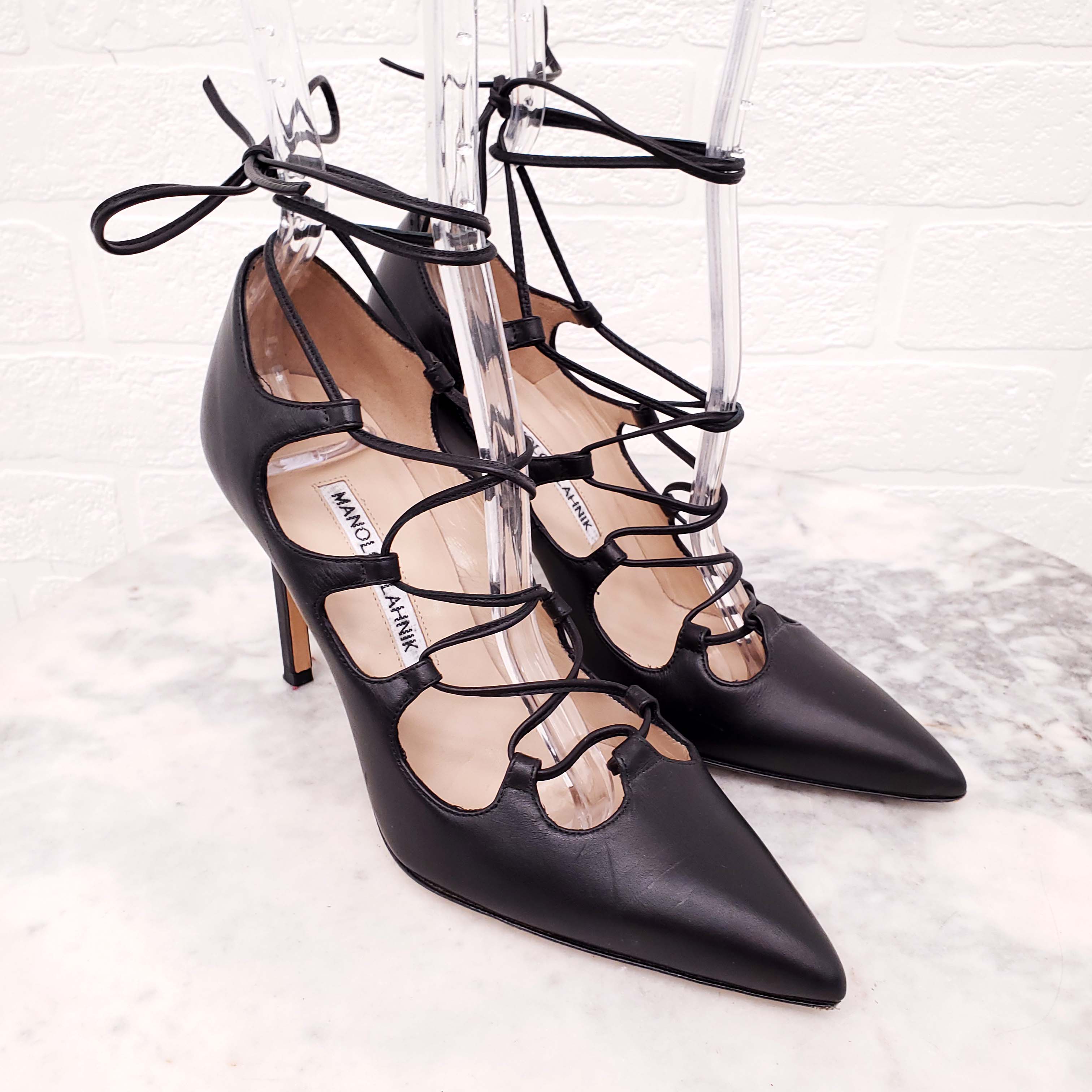 MANOLO BLAHNIK LACE UP HEELS - SIZE 35