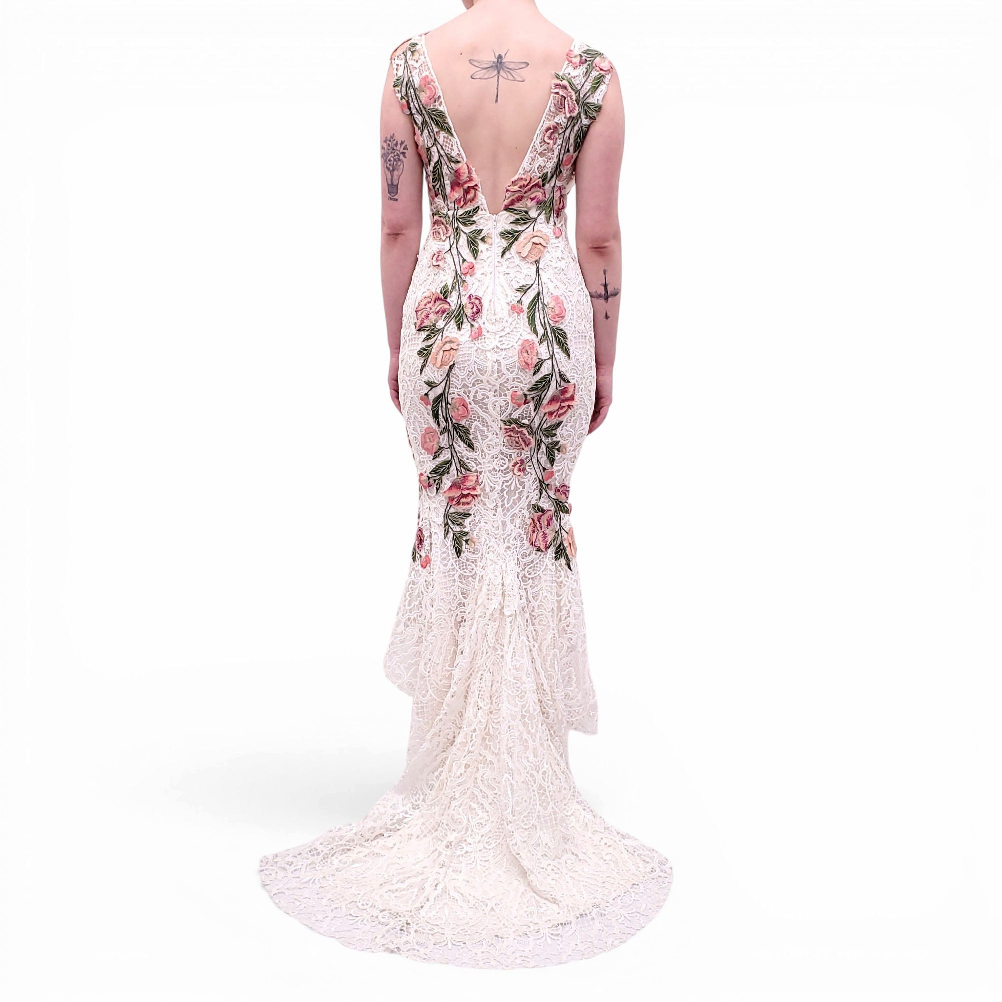 MARCHESA WHITE LACE EMBROIDERED FLORAL GOWN - SIZE 8