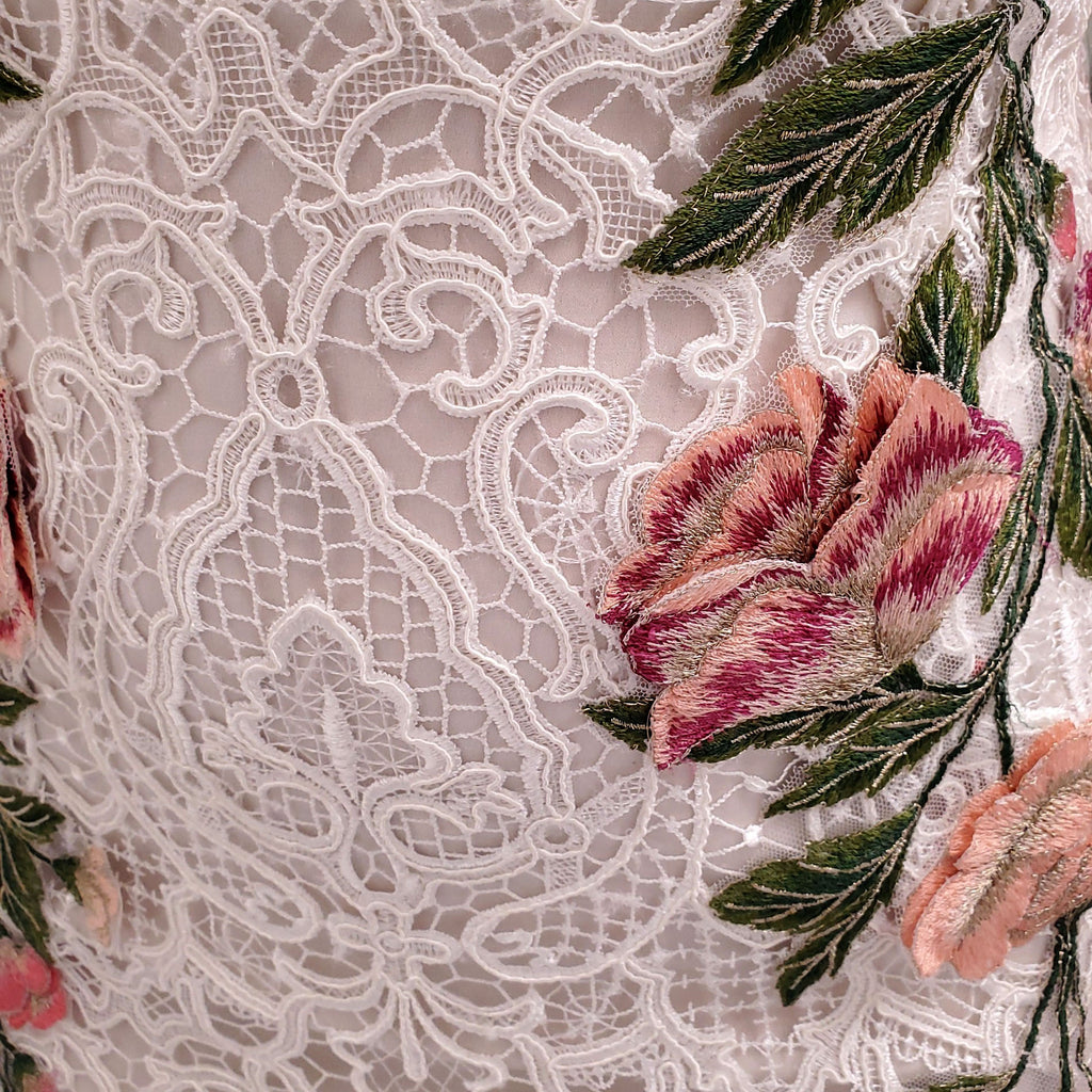 MARCHESA WHITE LACE EMBROIDERED FLORAL GOWN - SIZE 8