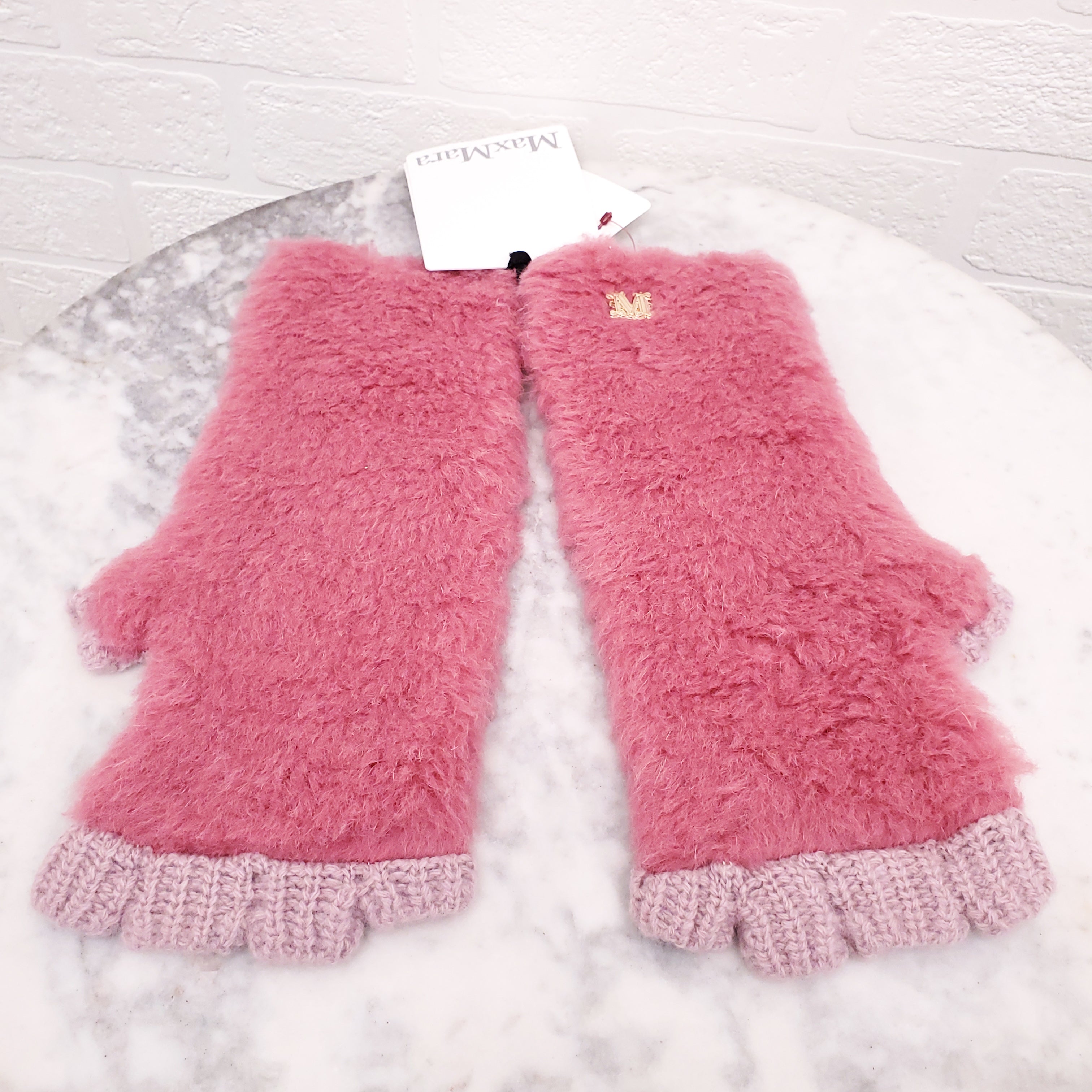 MAX MARA PINK TEDDY EARMUFFS AND GLOVES SET