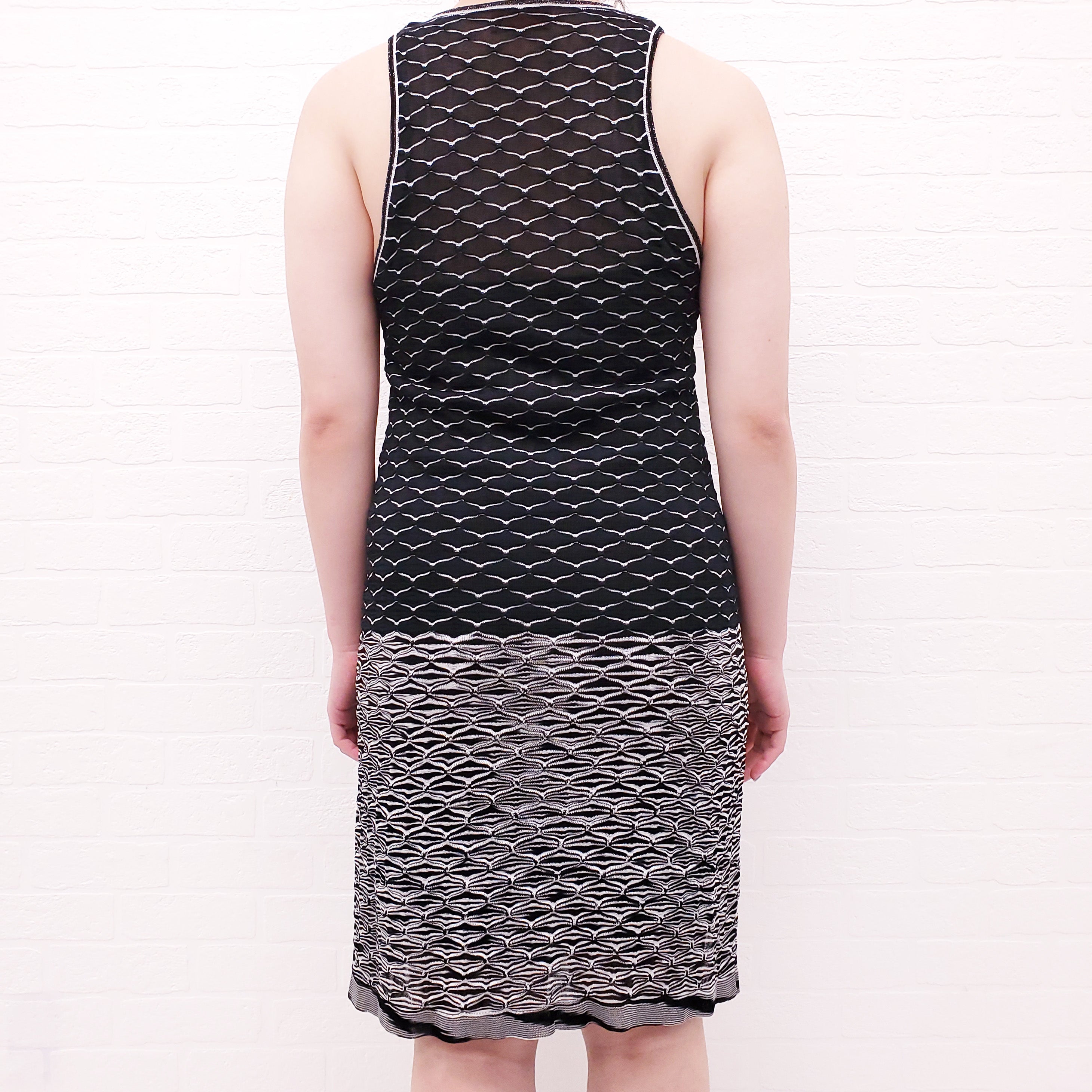 MISSONI BLACK AND WHITE KNIT DRESS WITH METALLIC DETAIL - SIZE 44