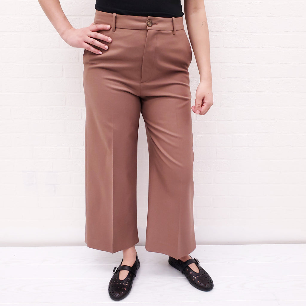 MONCLER PINK PLEATED TROUSERS - SIZE 46