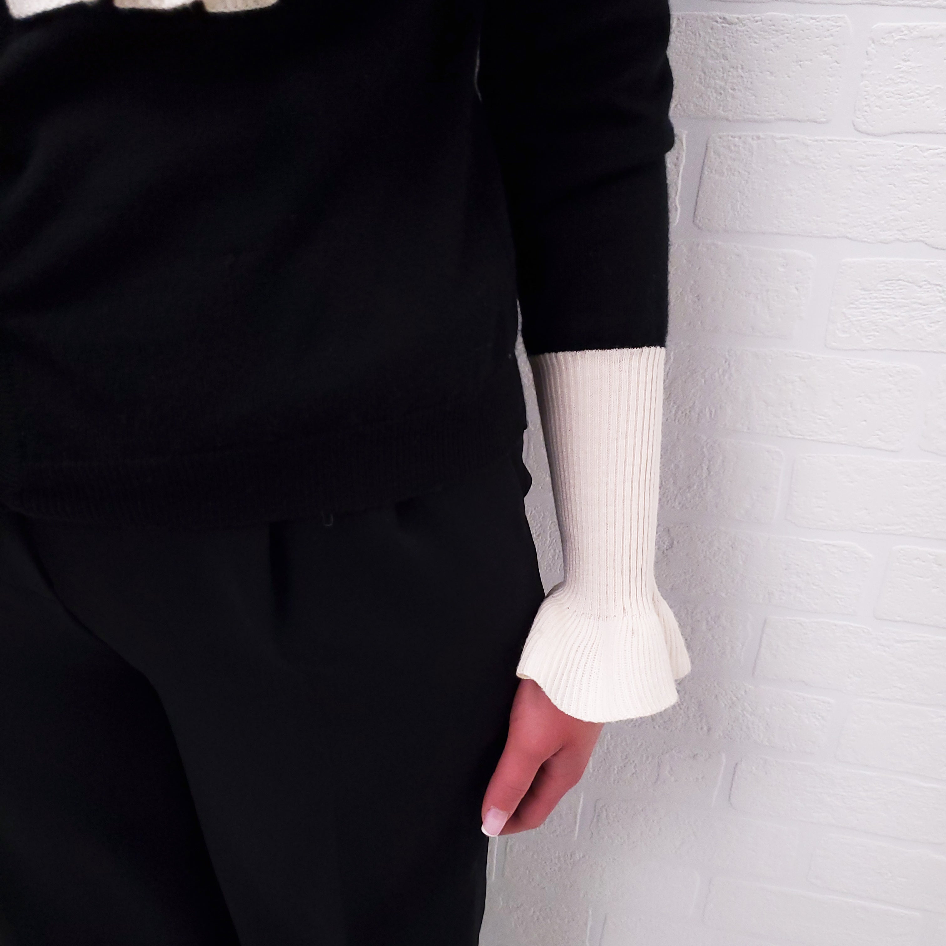 MOSCHINO BLACK AND CREAM CARDIGAN - SIZE 6