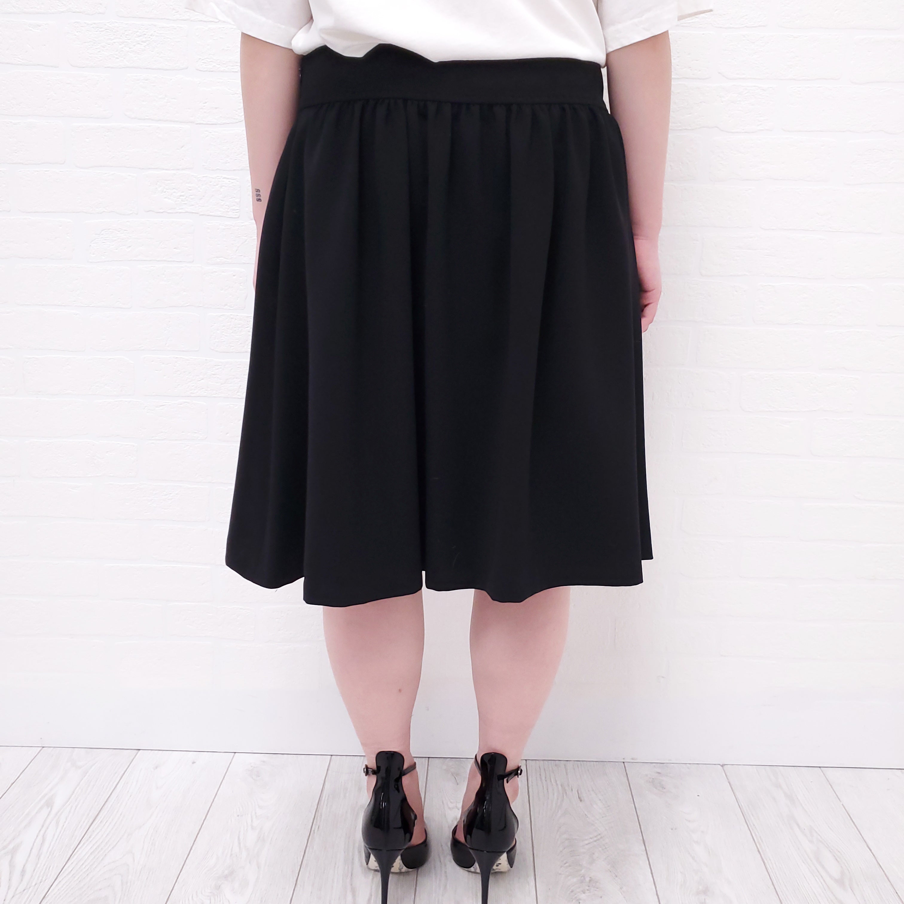 MOSCHINO PLEATED MINI SKIRT - SIZE 10