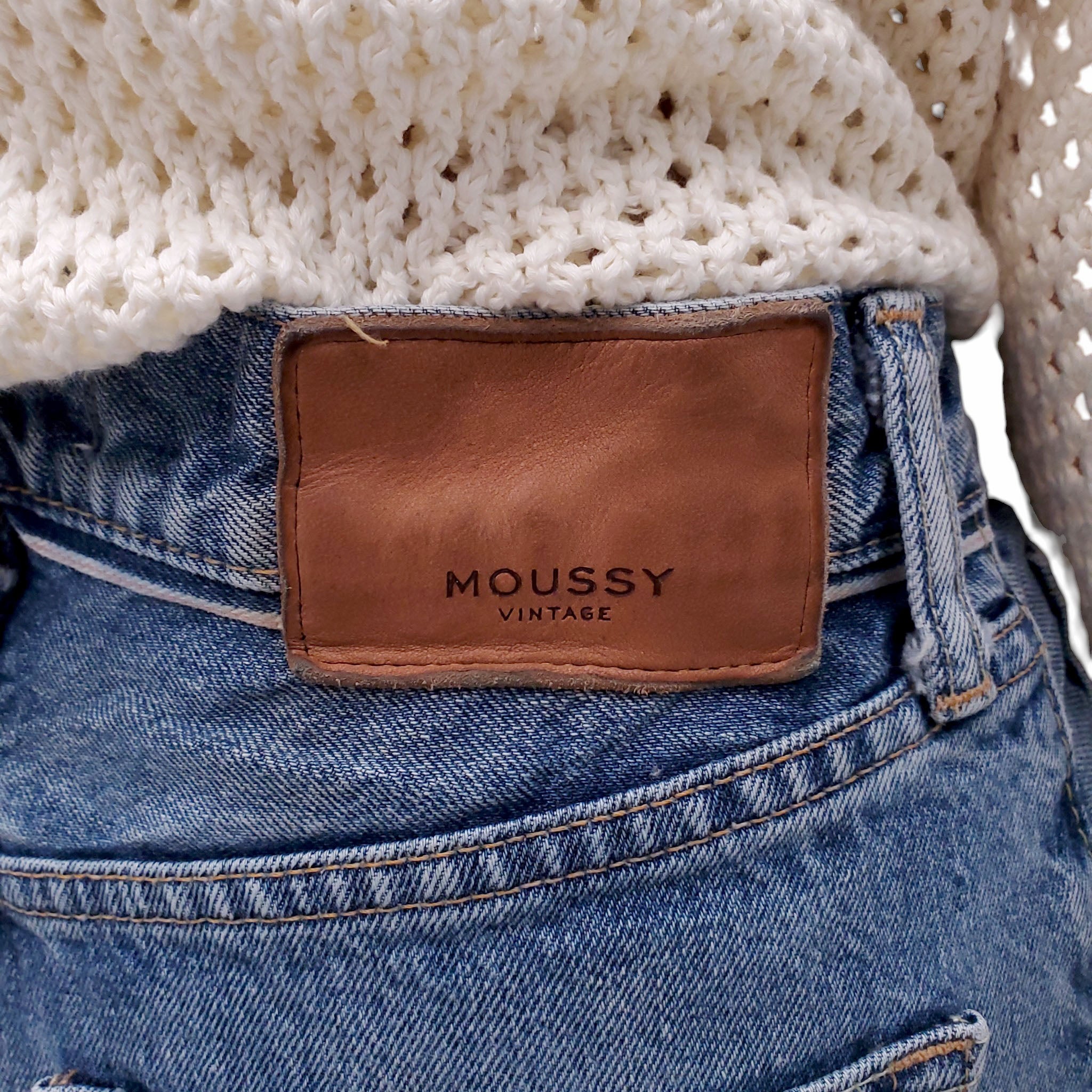 MOUSSY VINTAGE BUTTON-FLY RIPPED JEANS - SIZE 25