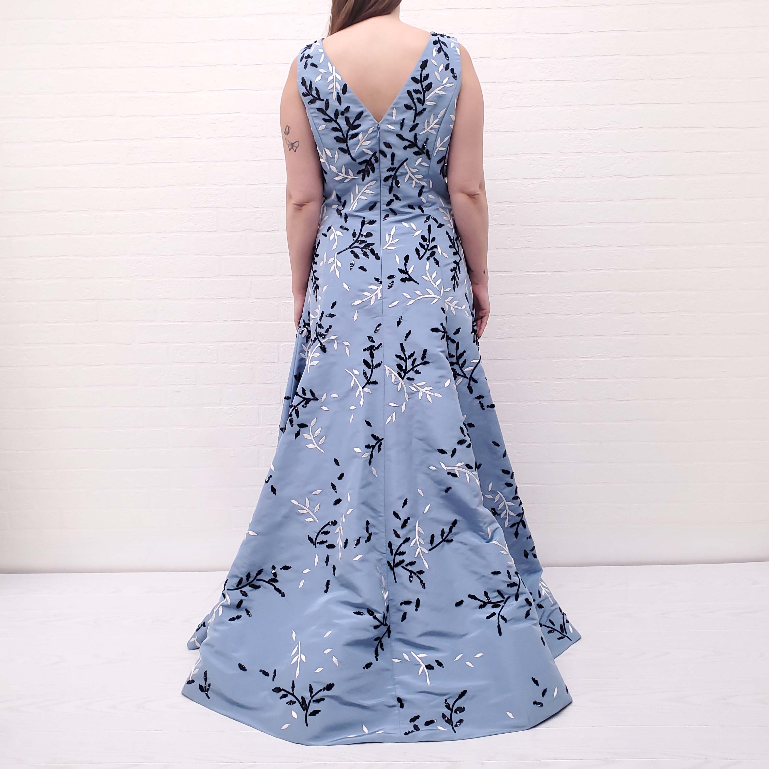 OSCAR DE LA RENTA BLUE SEQUIN EMBROIDERED GOWN - SIZE 12