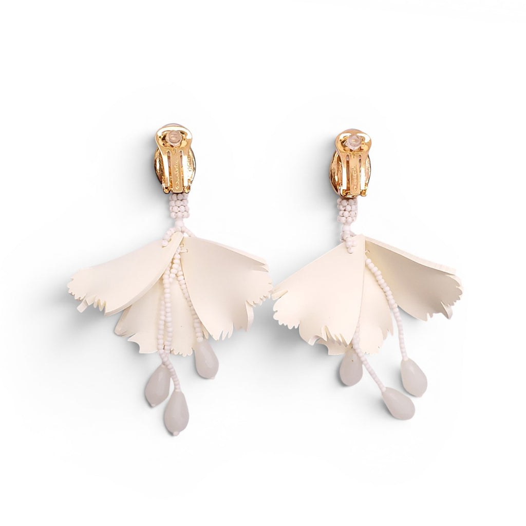OSCAR DE LA RENTA CREAM BEADED DROP EARRINGS