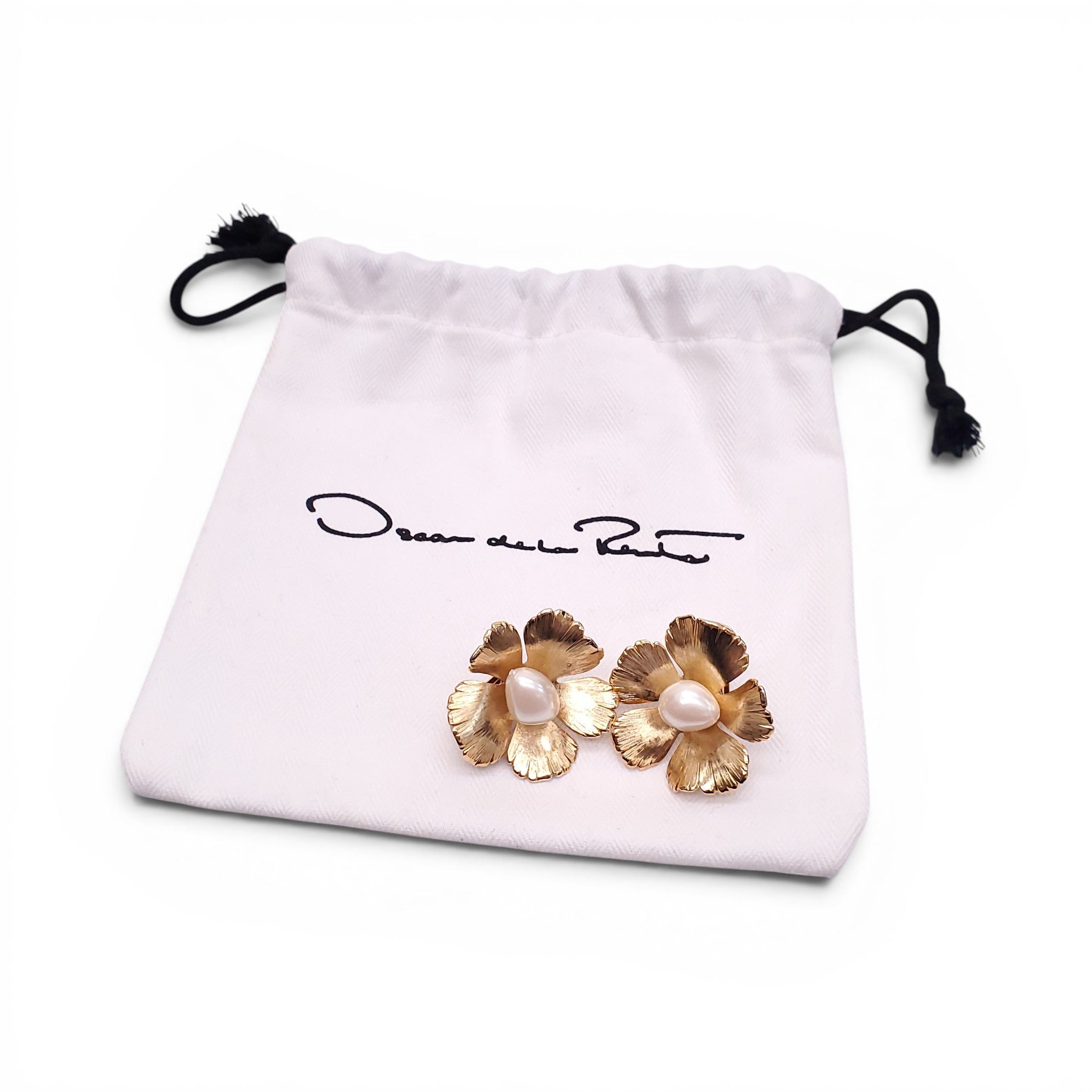 OSCAR DE LA RENTA GOLD AND PEARL FLOWER EARRINGS