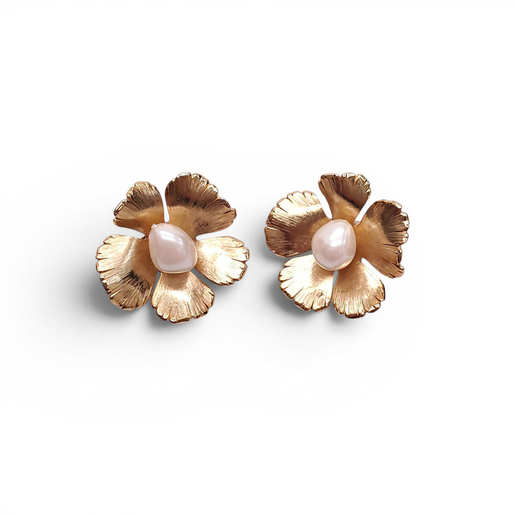 OSCAR DE LA RENTA GOLD AND PEARL FLOWER EARRINGS