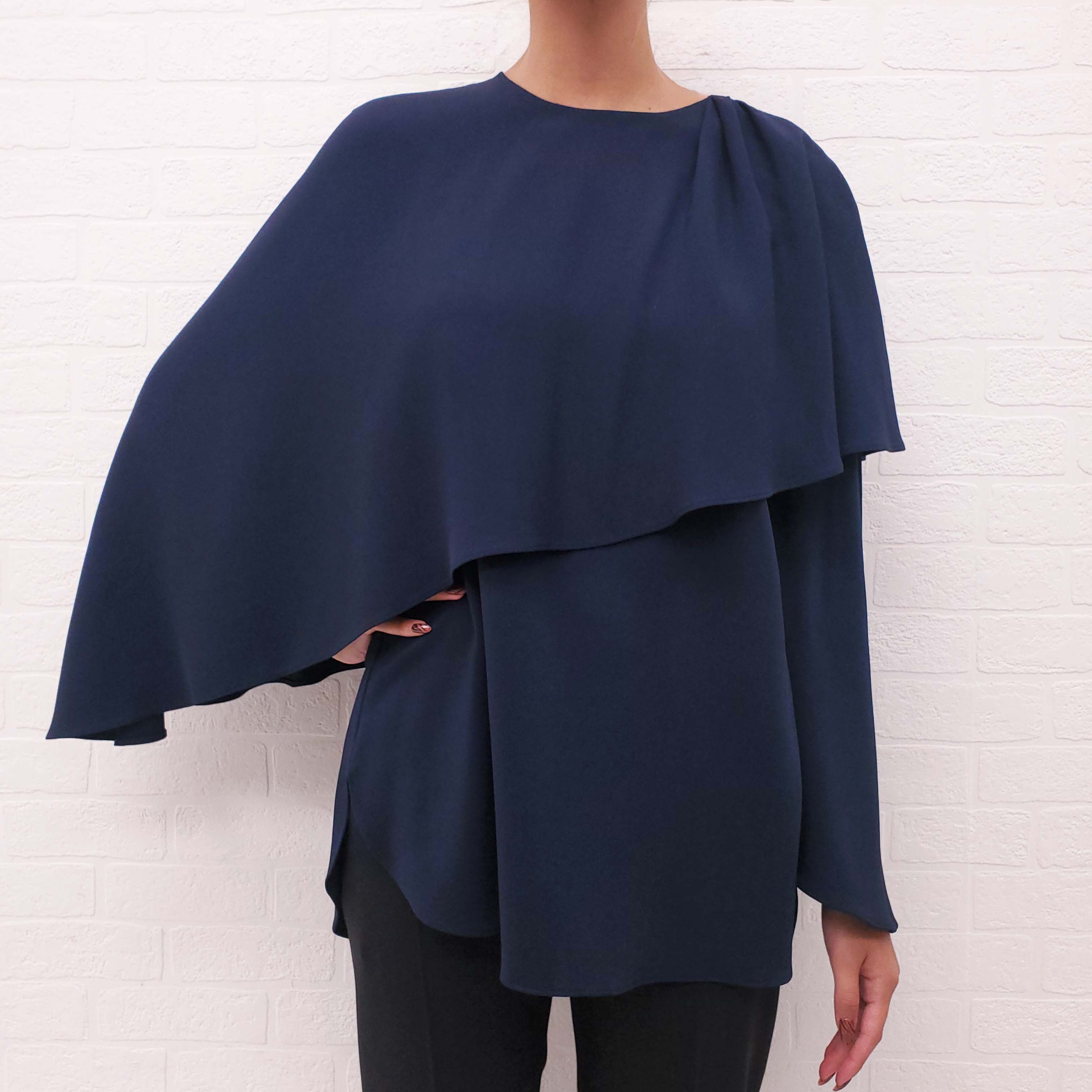 OSCAR DE LA RENTA NAVY RUFFLE BLOUSE - SIZE 8