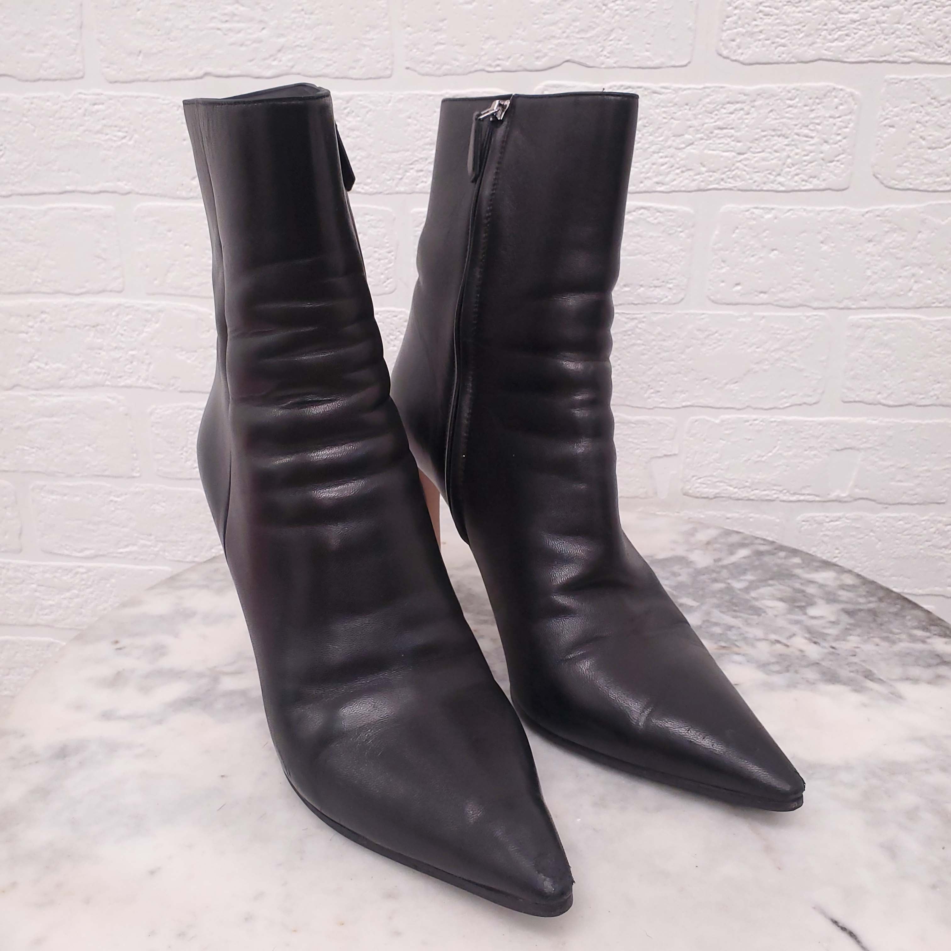 PRADA BLACK POINTED TOE LEATHER BOOTIES WITH LOGO HEEL - SIZE 39.5