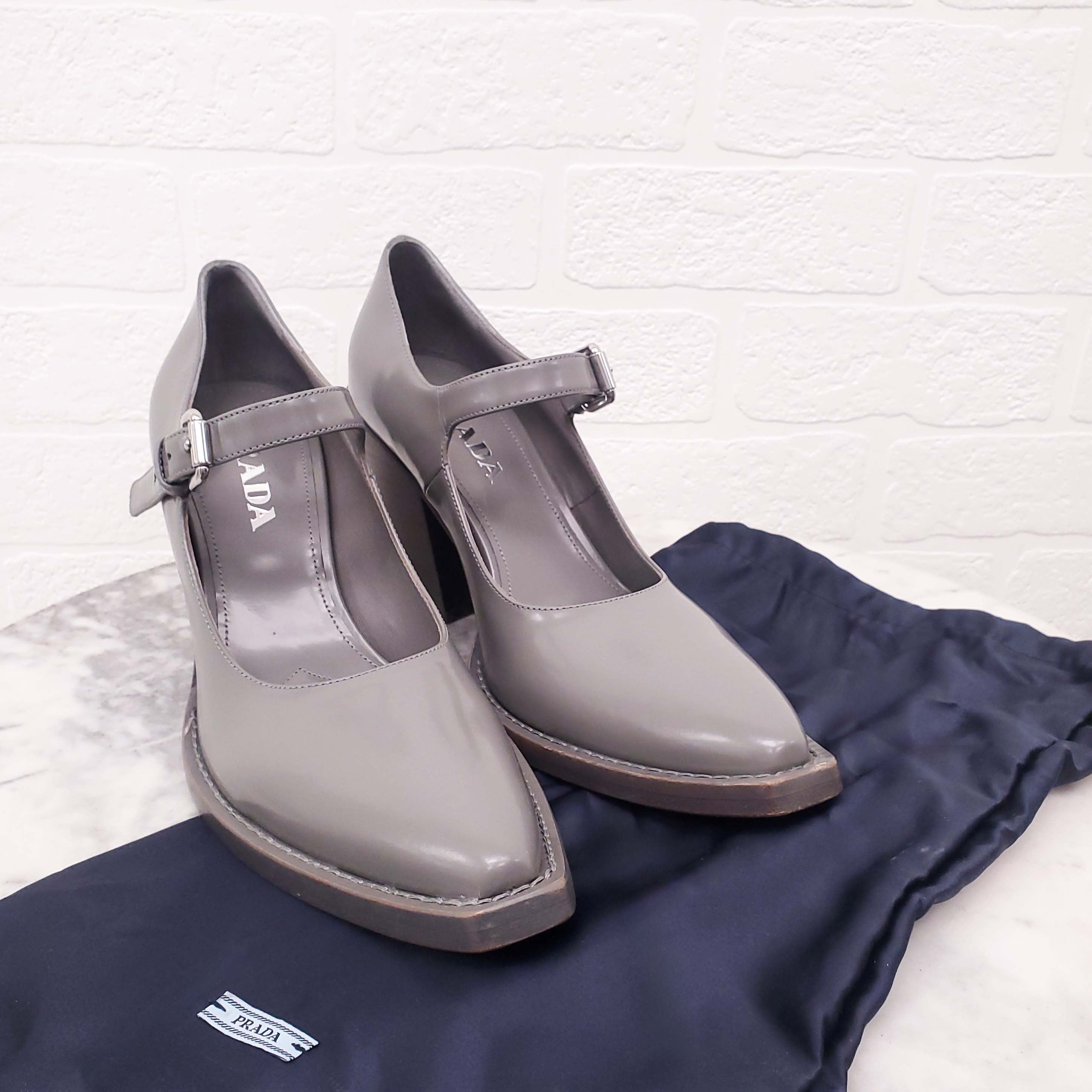 PRADA GREY MARY JANE LEATHER PUMPS - SIZE 38