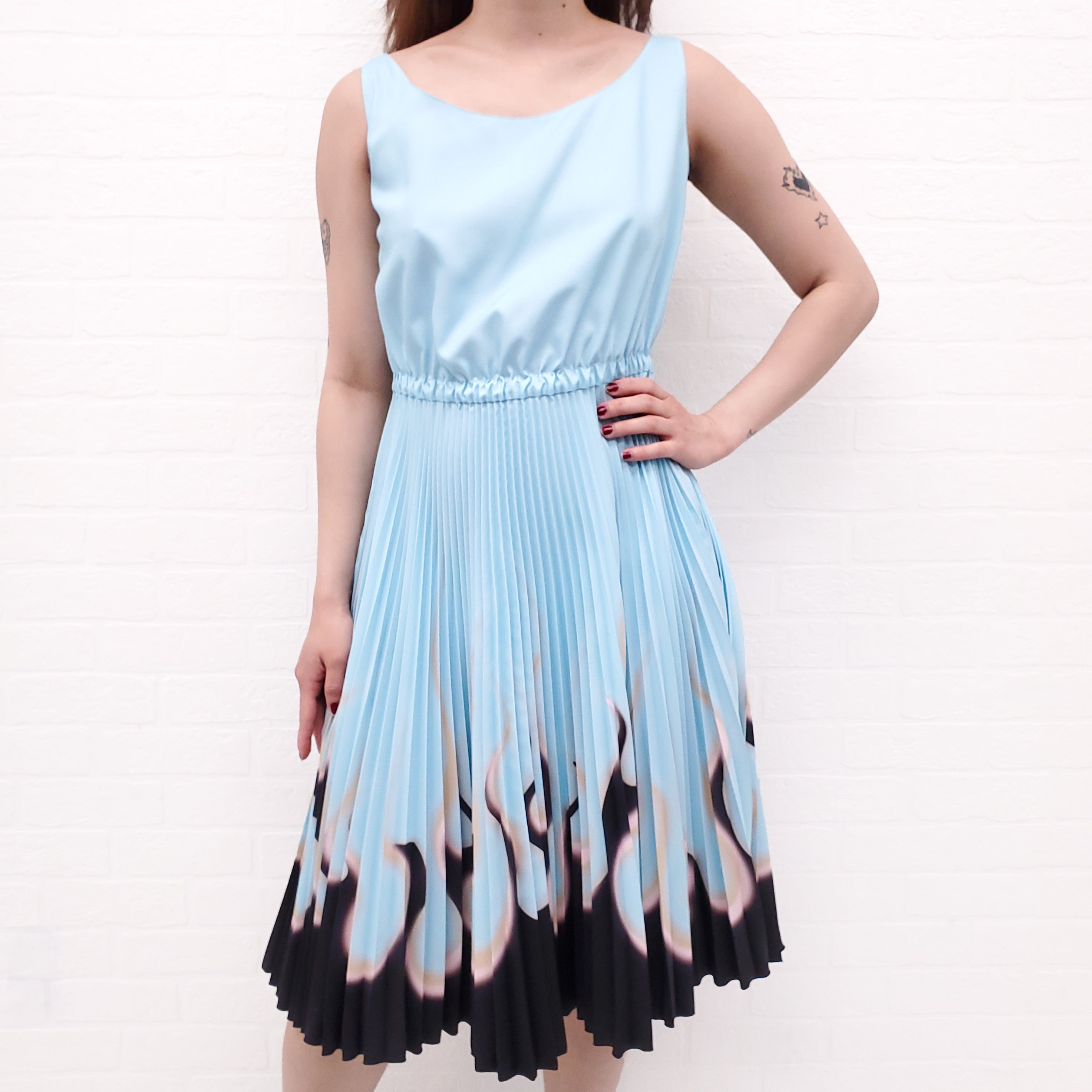 PRADA LIGHT BLUE PLEATED PATTERNED DRESS - SIZE 40