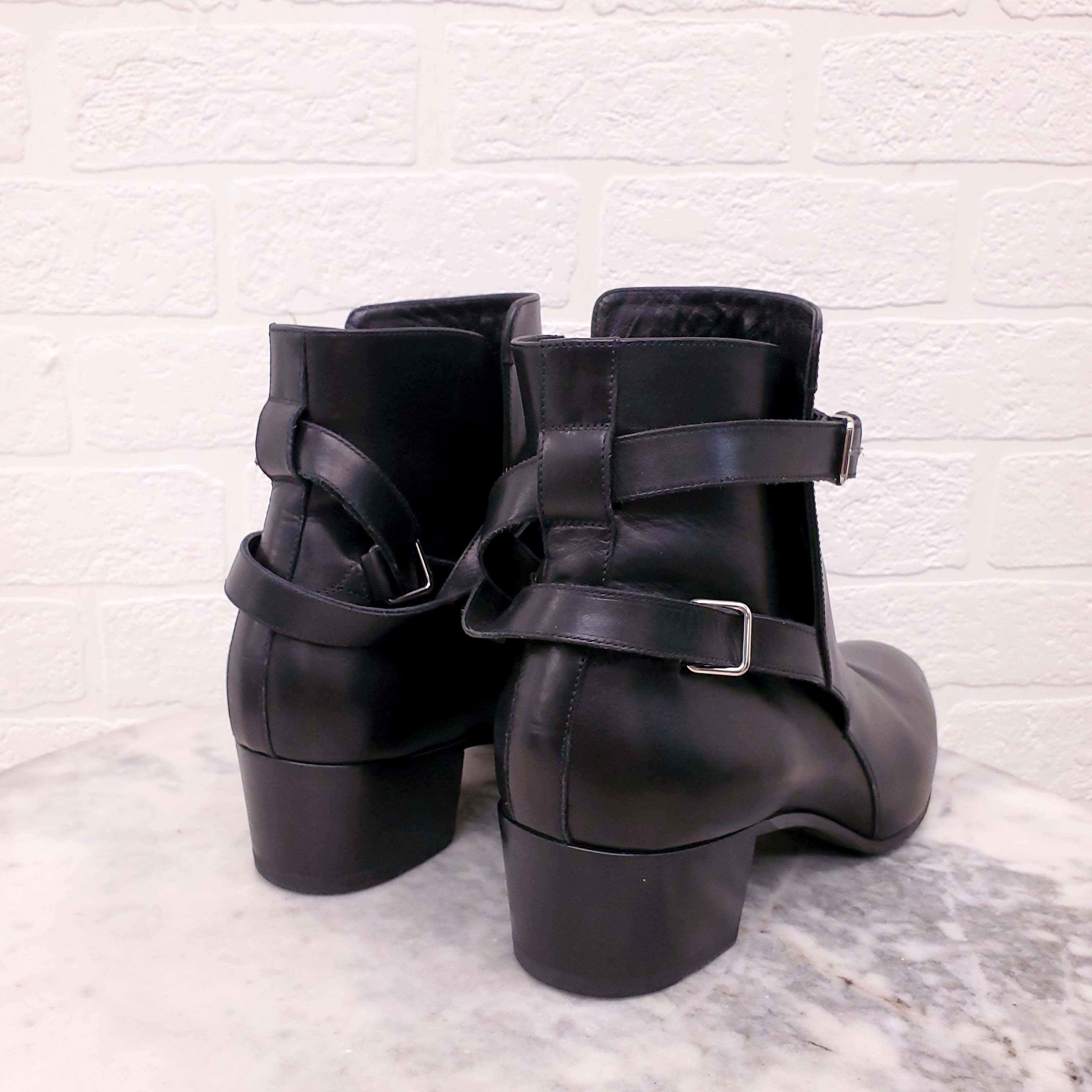 SAINT LAURENT BLACK LEATHER BOOTIES - SIZE 40