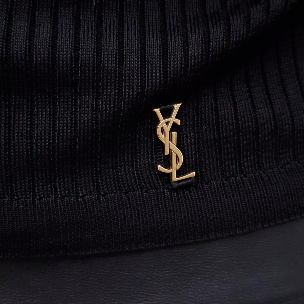 SAINT LAURENT BLACK RIBBED LONG SLEEVE TOP WITH LOGO - SIZE S