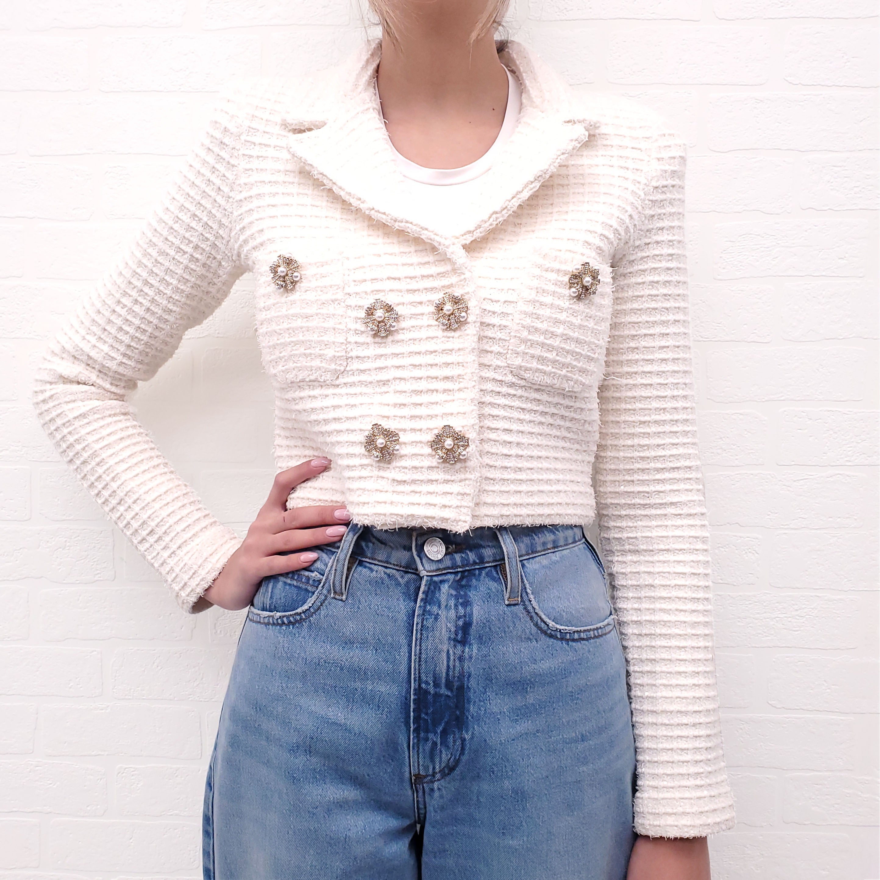SELF-PORTRAIT CREAM KNIT CROPPED BLAZER WITH GOLD AND PEARL BUTTONS - SIZE M