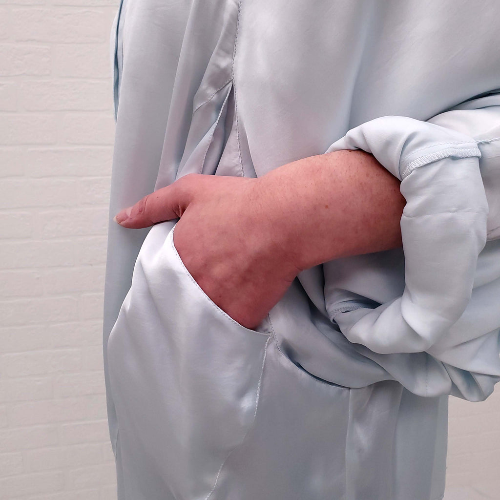 SMYTHE BABY BLUE OVERSIZED BUTTON UP BLOUSE WITH POCKETS - SIZE S