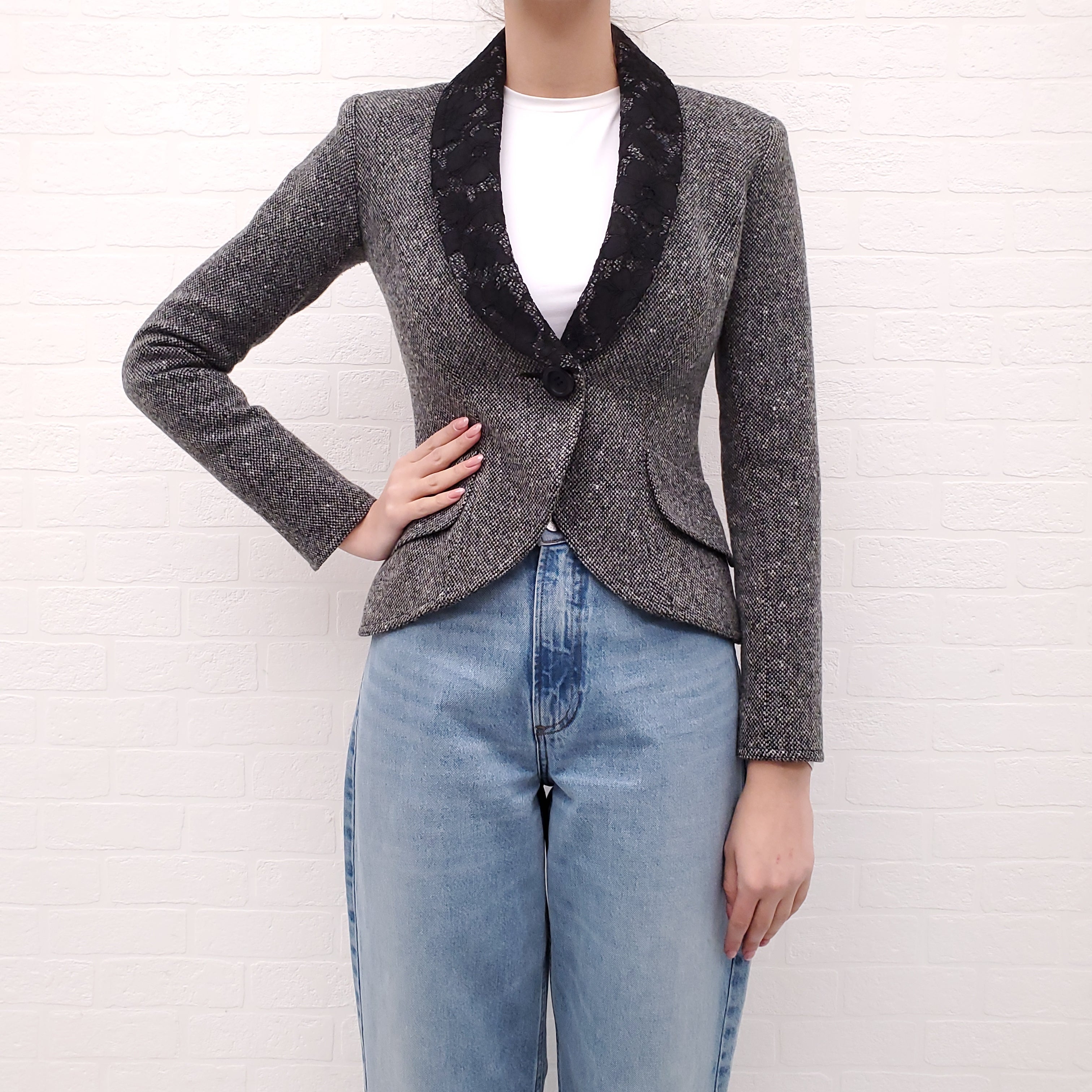 SMYTHE SALT AND PEPPER BLAZER WITH LACE LAPEL DETAIL - SIZE 4