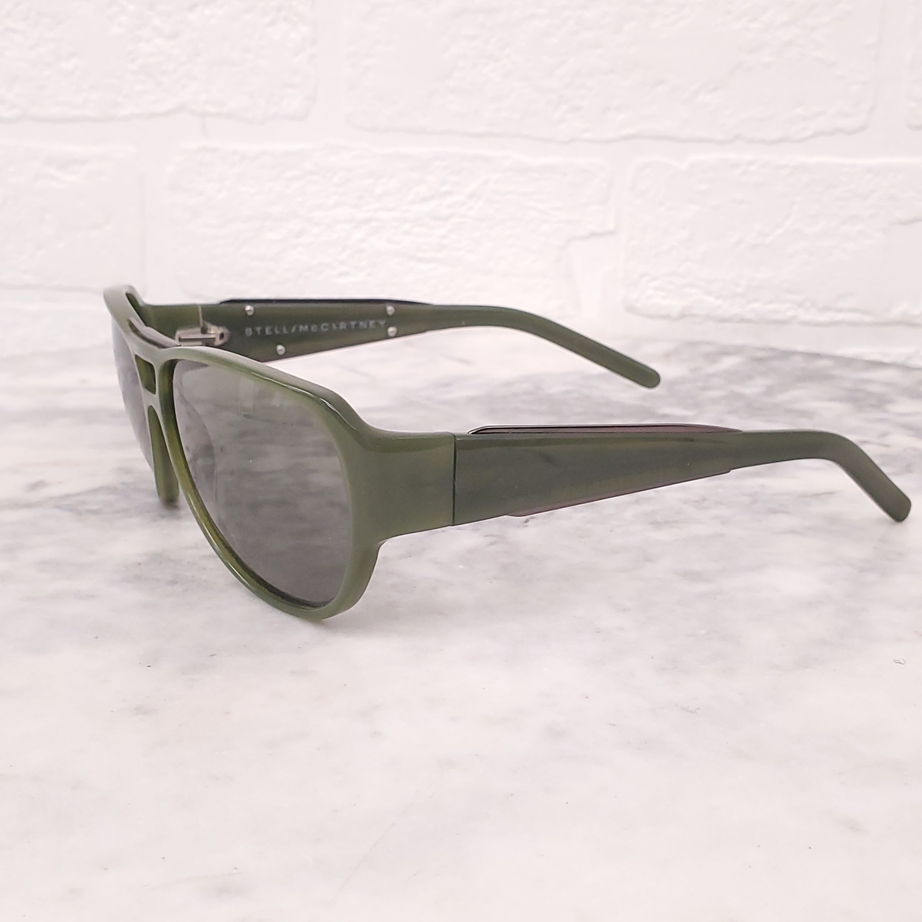 STELLA MCCARTNEY GREEN LOGO SUNGLASSES