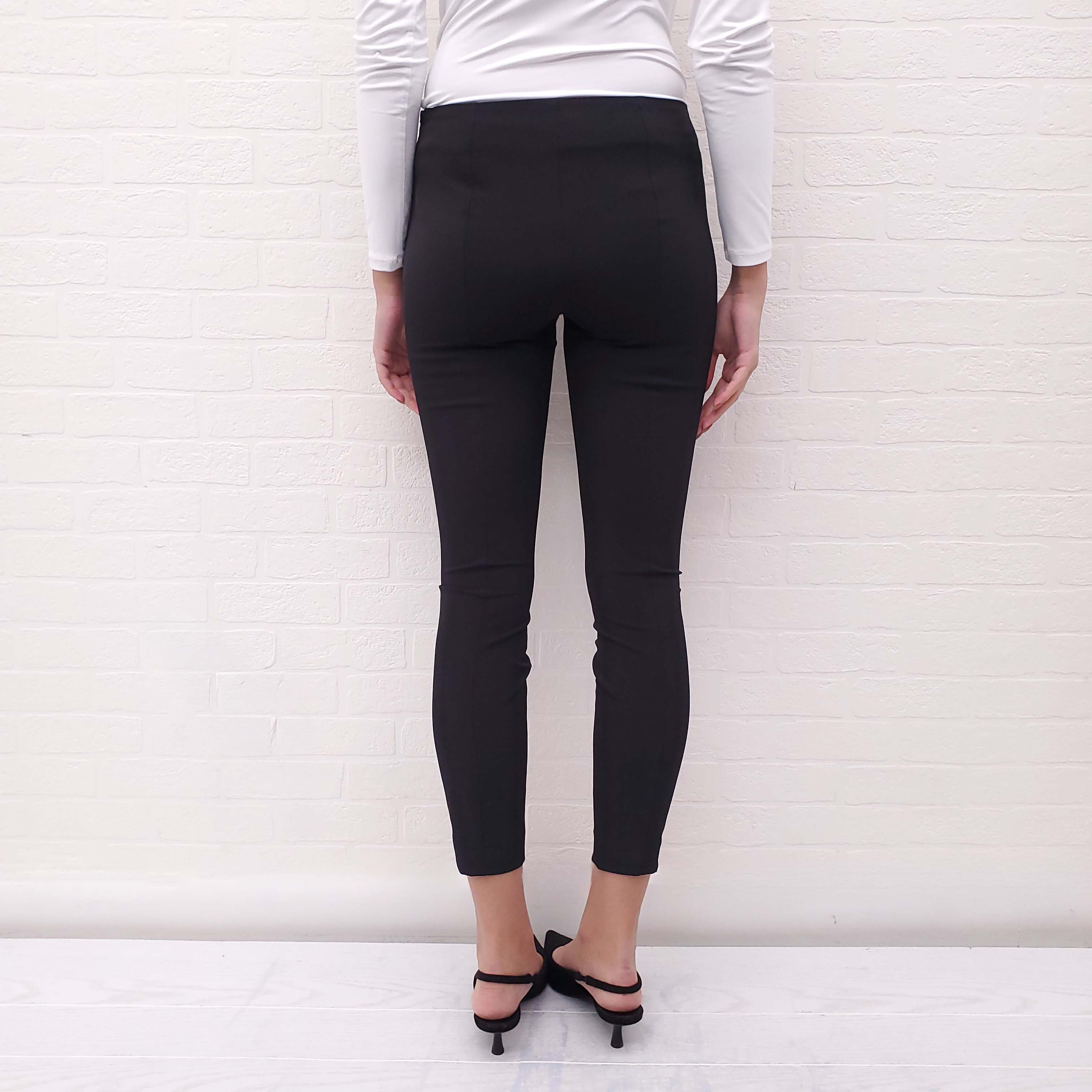 THE ROW BLACK PLEATED PANTS WITH STITCHING DETAIL - SIZE 2