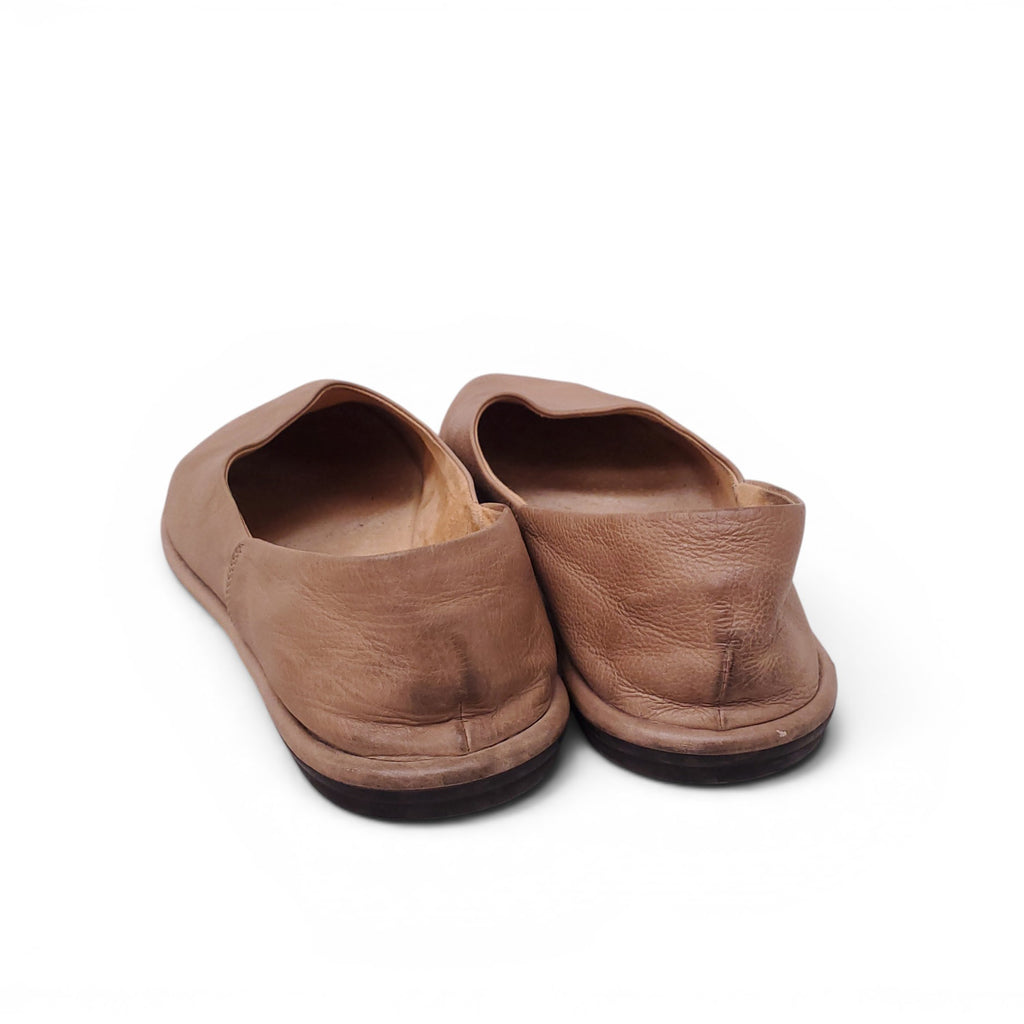 THE ROW CAMEL LEATHER CANAL FLATS - SIZE 36