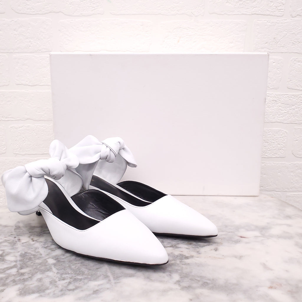 THE ROW WHITE LEATHER KITTEN HEEL WITH BOW - SIZE 35.5