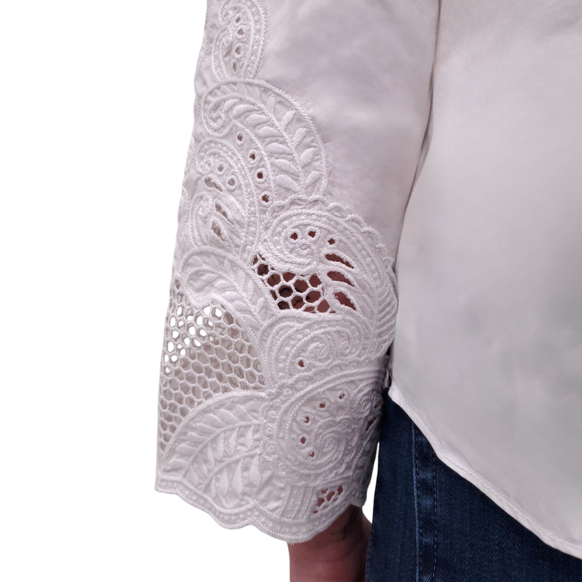 VERONICA BEARD BLOUSE WITH EYELET DETAIL - SIZE 6