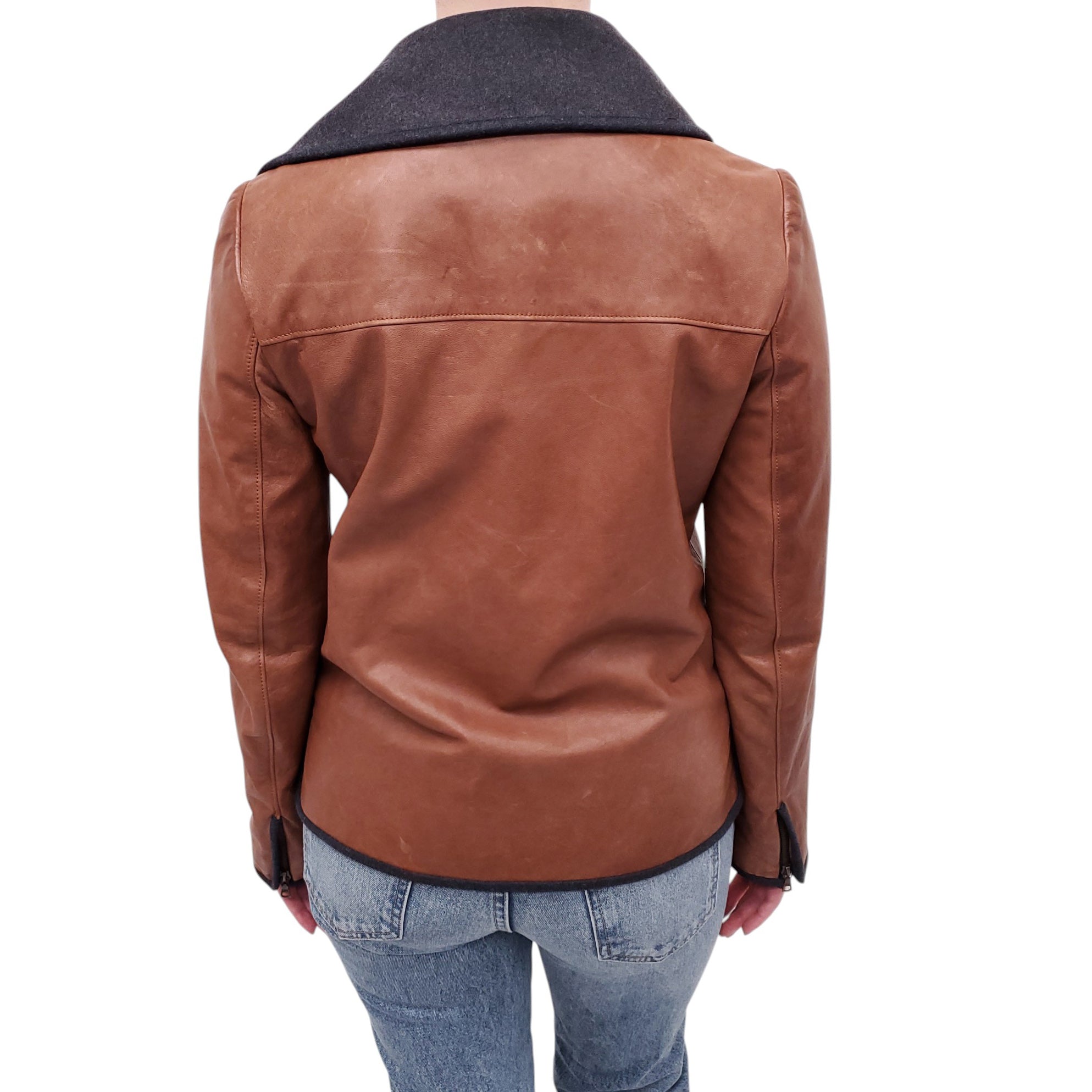 VERONICA BEARD LEATHER JACKET WITH GREY LINING DETAIL AND FUR COLLAR - SIZE 2