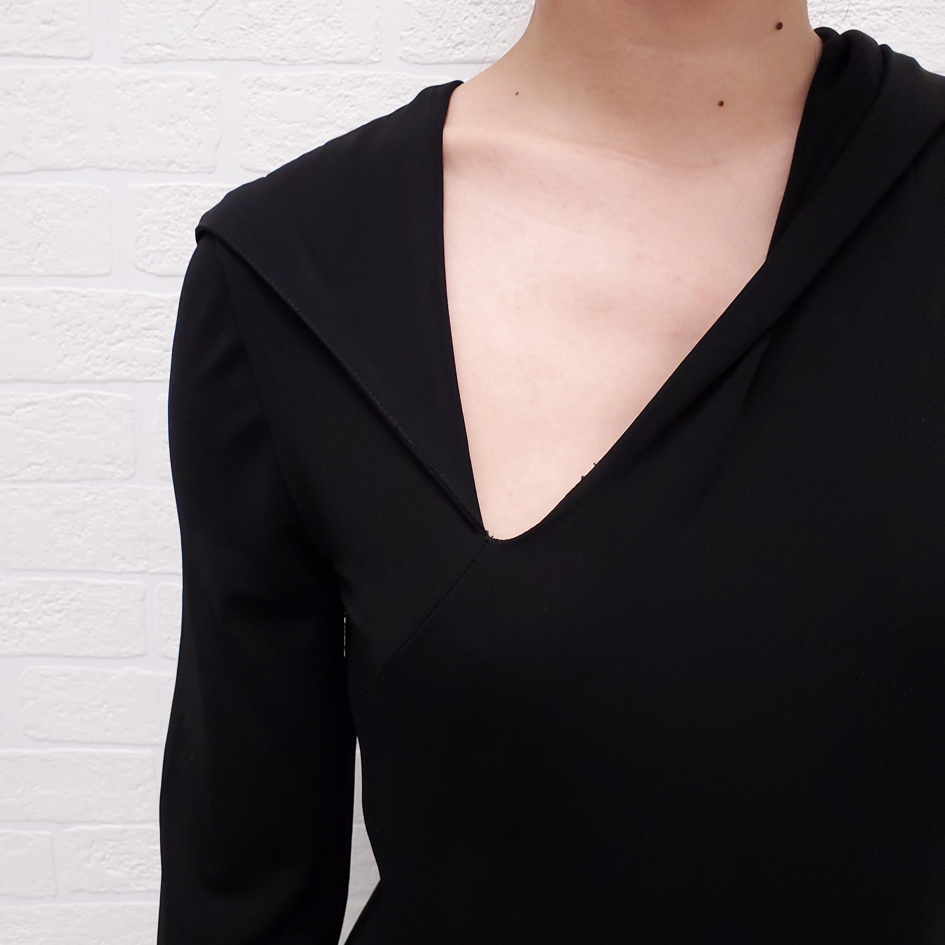 VERSACE HOODED DRESS WITH CUTOUT DETAIL - SIZE 44