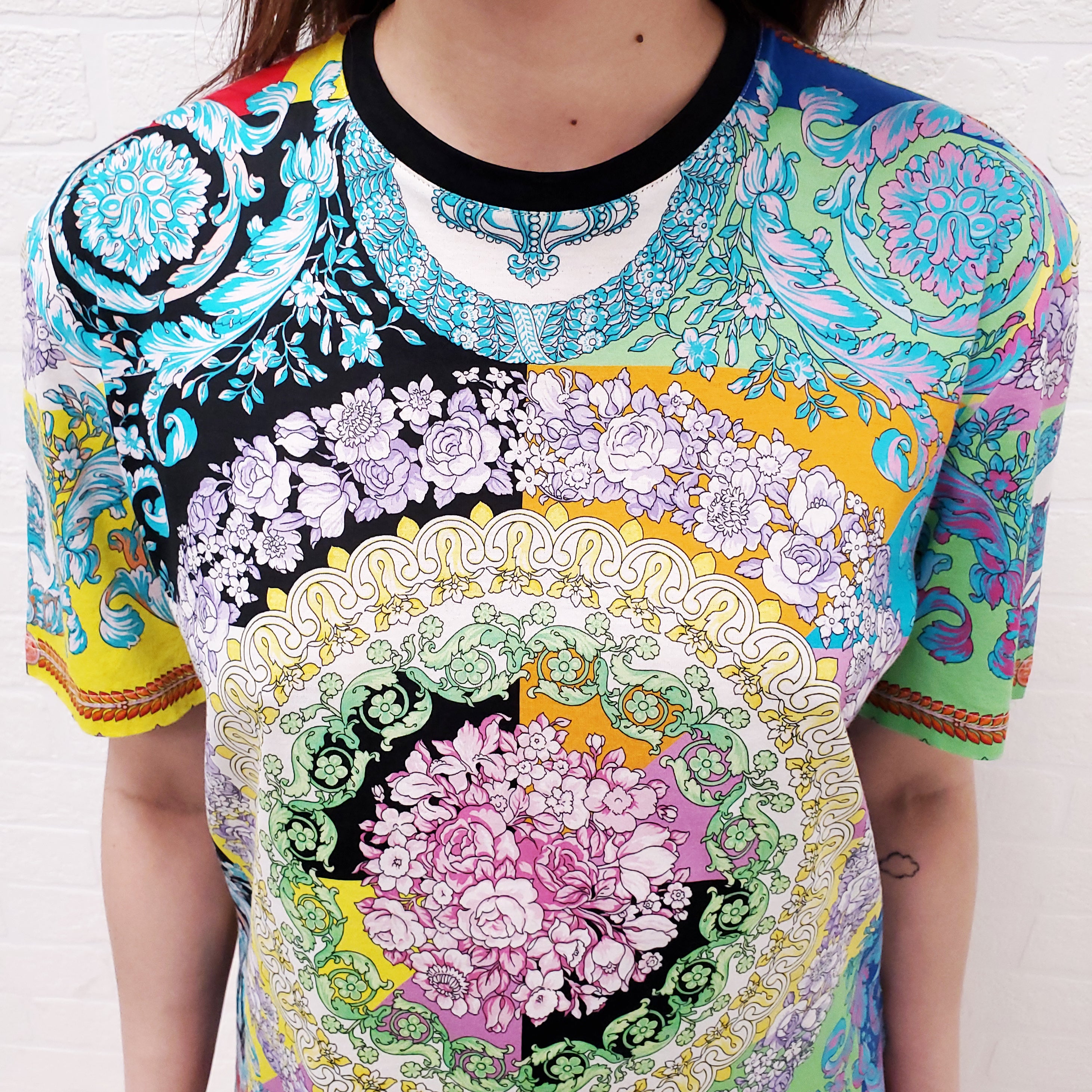 VERSACE LIMITED EDITION MULTI-COLOURED PRINTED T-SHIRT - SIZE 38