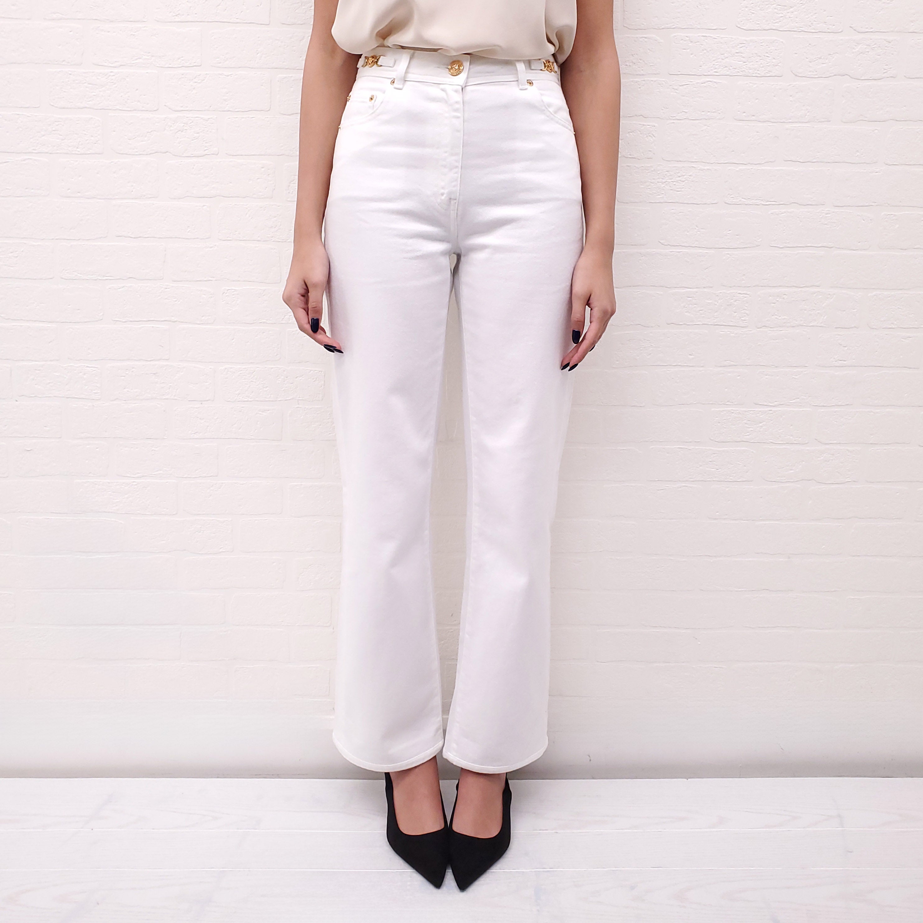 VERSACE MEDUSA ’95 STRAIGHT WHITE JEANS WITH GOLD MEDUSA - SIZE 26