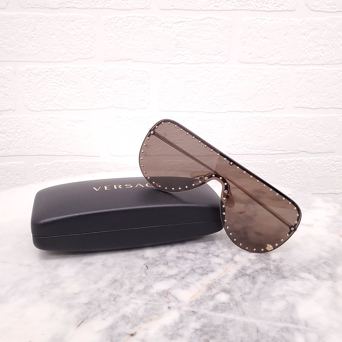 VERSACE SUNGLASSES WITH STUDS/MEDUSA