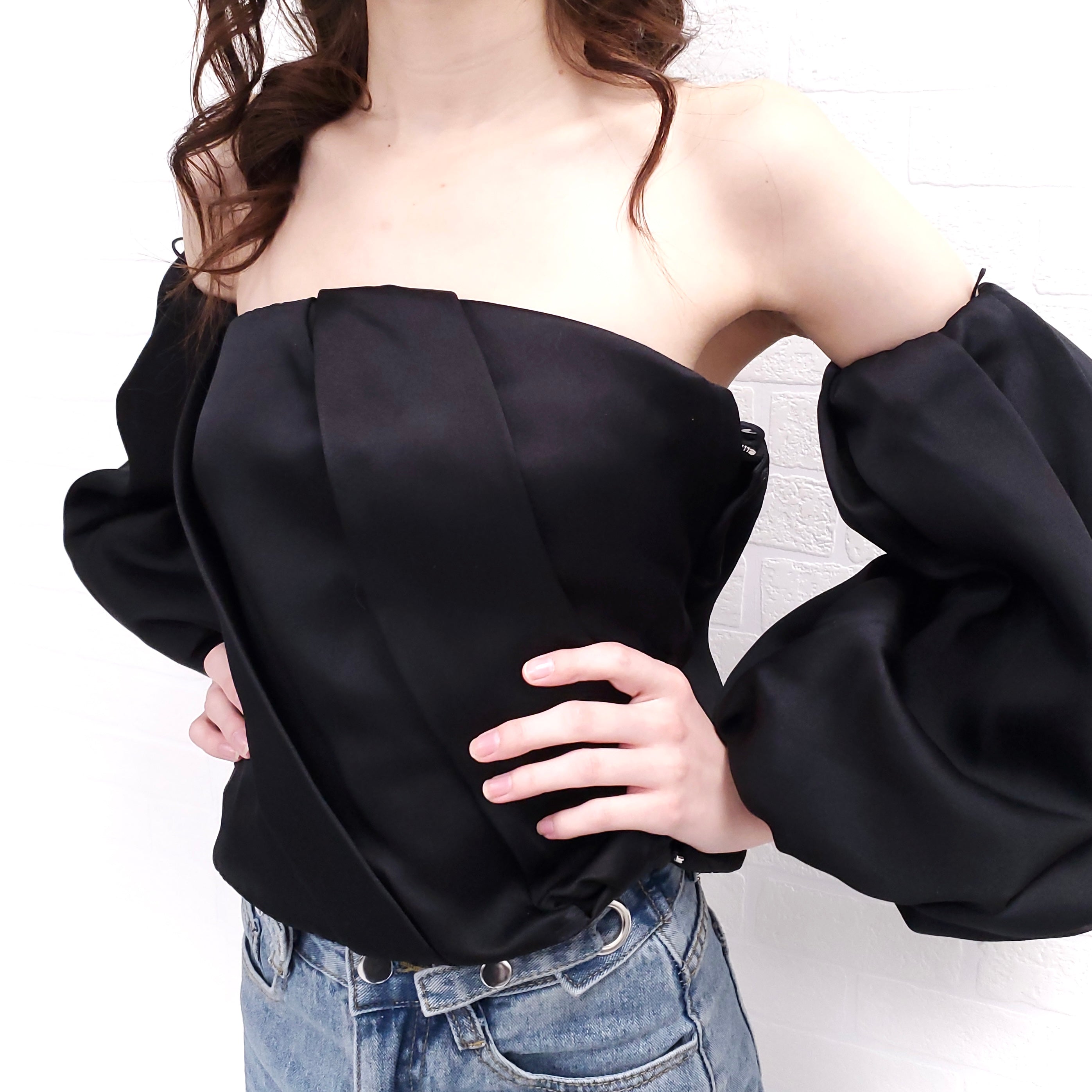 THE ROW AMILI TOP ($3000) - SIZE 6